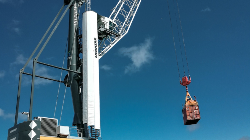 Liebherr lanza su primera grúa móvil portuaria HVO100 con diésel libre de fósiles Liebherr lanza su primera grúa móvil portuaria HVO100 con diésel libre de fósiles
