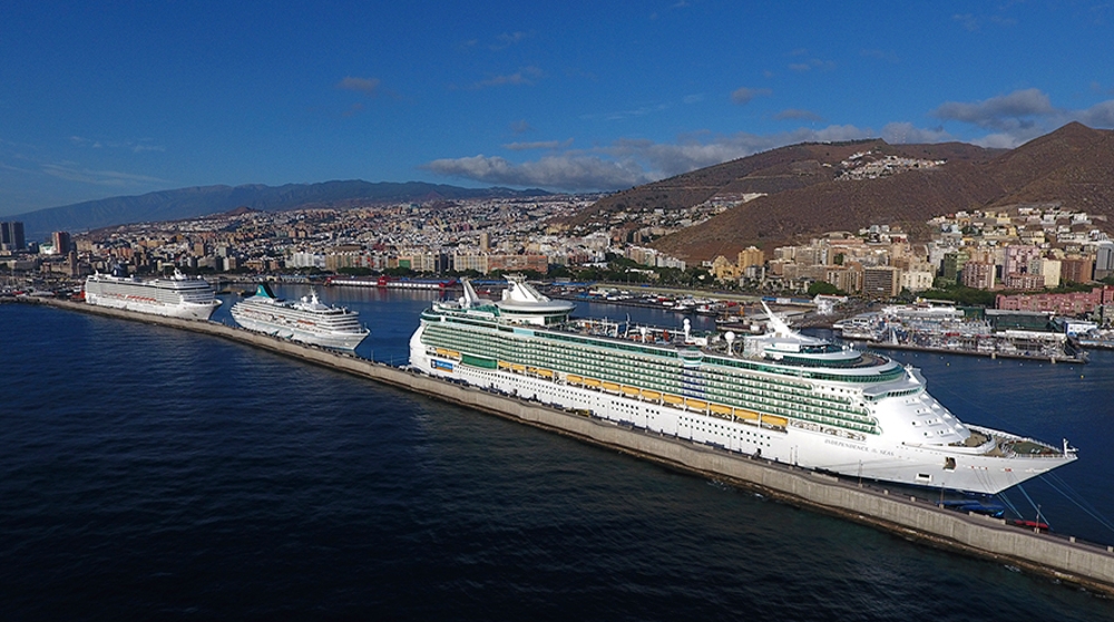 El Puerto de Tenerife recibirá 116.000 cruceristas en noviembre, 21.000 más que en el mismo mes de 2018 El Puerto de Tenerife recibirá 116.000 cruceristas en noviembre, 21.000 más que en el mismo mes de 2018