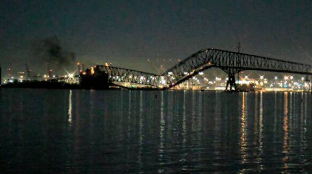 El impacto de un portacontenedores derriba el puente Francis Scott Key de Baltimore