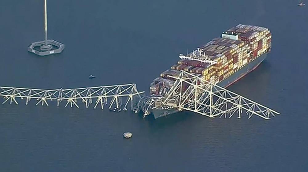 El tráfico terrestre continúa activo en el Puerto de Baltimore a pesar del cierre del transporte marítimo