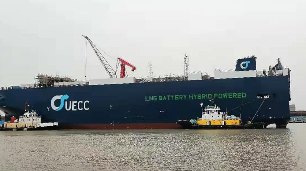 UECC bota su primer PCTC híbrido de GNL y baterías UECC bota su primer PCTC híbrido de GNL y baterías