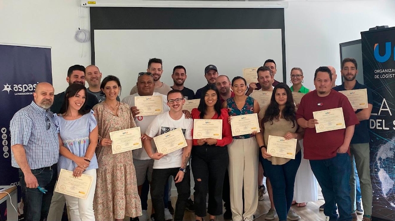 UNO clausura el primer curso sobre liderazgo en logística y transporte UNO clausura el primer curso sobre liderazgo en logística y transporte