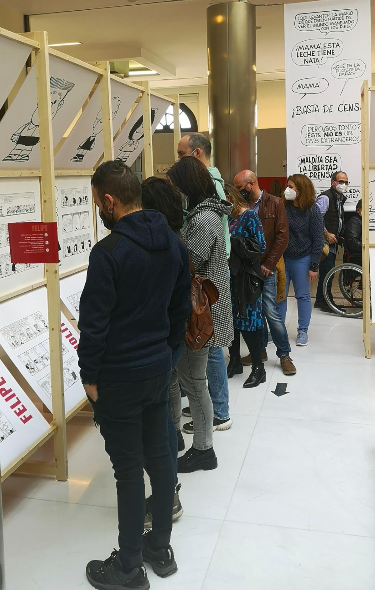 Más de 25.000 vecinos y visitantes disfrutan del humor de Mafalda en el Puerto de València. $!Más de 25.000 vecinos y visitantes disfrutan del humor de Mafalda en el Puerto de València.
