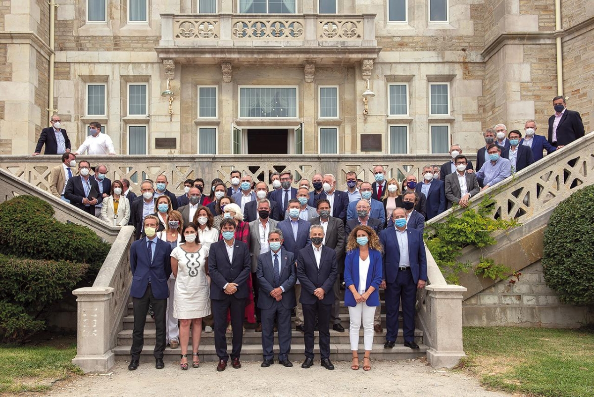 Reunión el 22 de julio de 2020 de todo el sistema portuario en Santander que alumbró el borrador definitivo del Marco Estratégico. $!Reunión el 22 de julio de 2020 de todo el sistema portuario en Santander que alumbró el borrador definitivo del Marco Estratégico.