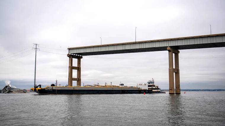 Comienzan a transitar buques por el canal alternativo habilitado tras el accidente de Baltimore