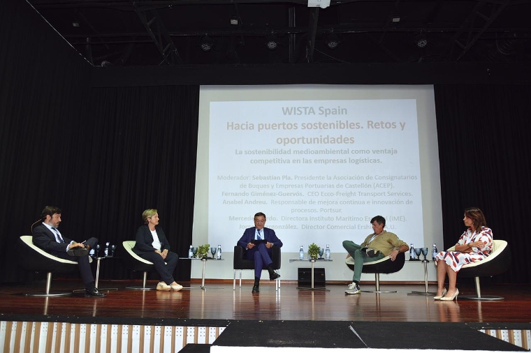 En la segunda mesa de debate se han analizado las acciones que llevan a cabo las empresas del sector en materia ambiental. De izquierda a derecha: Jorge Alvargonzález, director comercial de Ership; Anabel Andreu, responsable de mejora continua e innovación de procesos de Portsur; Sebastián Pla, presidente de la ACEP (moderador); Fernando Giménez-Guervós, CEO de Ecco-Freight Transport Services; y Mercedes Pardo, directora del Instituto Marítimo Español. Foto: Raúl Tárrega. $!En la segunda mesa de debate se han analizado las acciones que llevan a cabo las empresas del sector en materia ambiental. De izquierda a derecha: Jorge Alvargonzález, director comercial de Ership; Anabel Andreu, responsable de mejora continua e innovación de procesos de Portsur; Sebastián Pla, presidente de la ACEP (moderador); Fernando Giménez-Guervós, CEO de Ecco-Freight Transport Services; y Mercedes Pardo, directora del Instituto Marítimo Español. Foto: Raúl Tárrega.