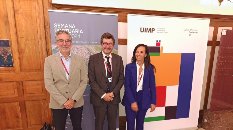 Desde la izquierda: César Díaz, presidente de la Autoridad Portuaria de Santander; Alvaro Rodriguez Dapena, presidente de Puertos del Estado; Beatriz Corredor, presidenta de Redeia. Foto J.P. Desde la izquierda: César Díaz, presidente de la Autoridad Portuaria de Santander; Alvaro Rodriguez Dapena, presidente de Puertos del Estado; Beatriz Corredor, presidenta de Redeia. Foto J.P.