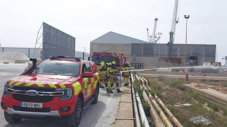 De esta manera, se refuerzan las competencias de los bomberos del Ayuntamiento de Castellón.