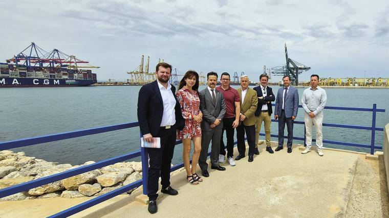 La delegación ucraniana ha recorrido las instalaciones del Puerto de Valencia.