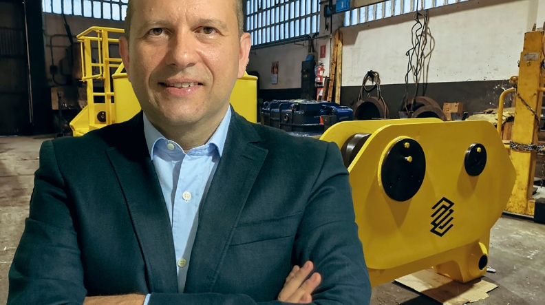 “El mercado percibe la especialización y autoridad de Zeuko en materia de grúas” “El mercado percibe la especialización y autoridad de Zeuko en materia de grúas”