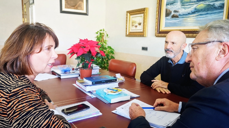 La AP de Almería y la gerente de Suncruise valoran la promoción conjunta de Andalucía como destino de cruceros La AP de Almería y la gerente de Suncruise valoran la promoción conjunta de Andalucía como destino de cruceros
