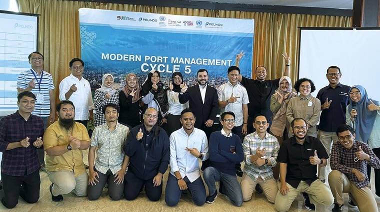 Álex Sánchez, responsable de Sistemas PCS en la APV, ha impartido en Makassar (Indonesia) el módulo de Gestión Portuaria Digital.