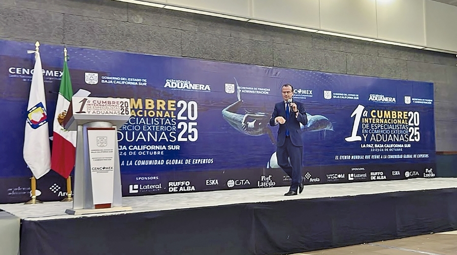 Arola participa en la I Cumbre Internacional de Especialistas en Comercio Exterior y Aduanas Arola participa en la I Cumbre Internacional de Especialistas en Comercio Exterior y Aduanas