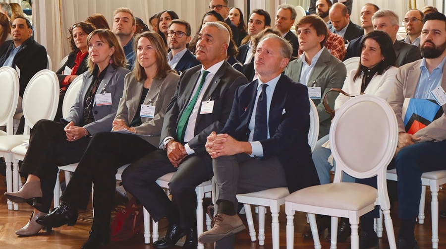 El Puerto de Bilbao reafirma su vocación global ante el sector exterior de la Zona Centro El Puerto de Bilbao reafirma su vocación global ante el sector exterior de la Zona Centro