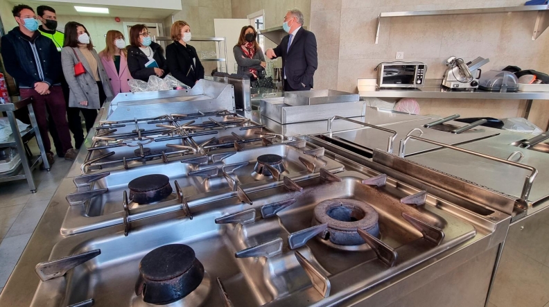 La cafetería-restaurante “Marítima” volverá a abrir sus puertas en el Puerto de Almería La cafetería-restaurante “Marítima” volverá a abrir sus puertas en el Puerto de Almería