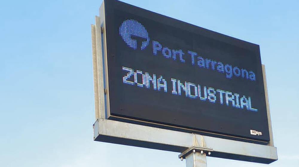 El Port de Tarragona instala un panel informativo en el dique de Levante