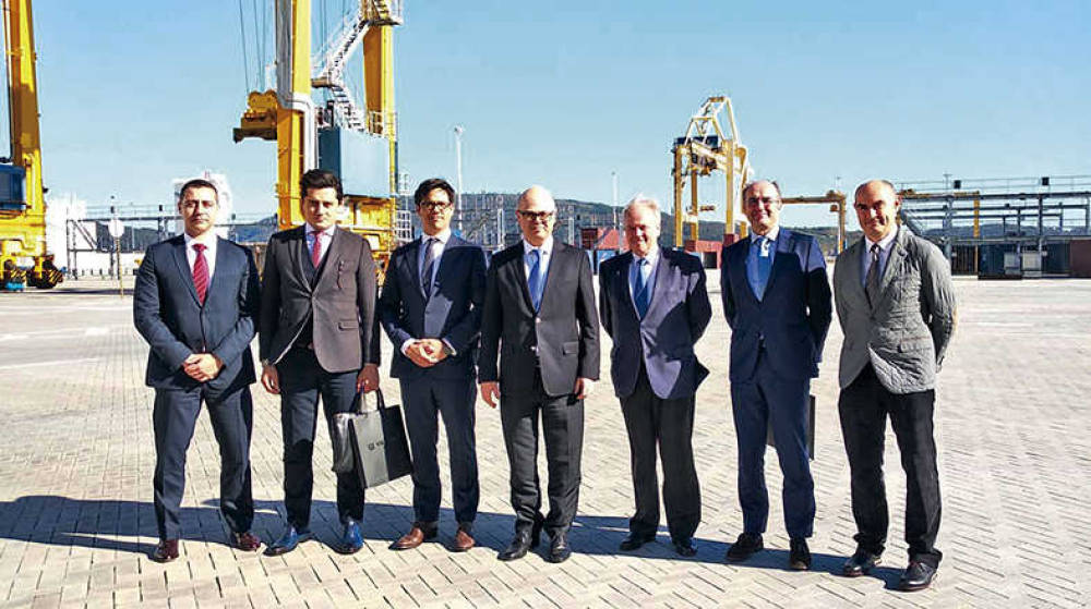 El nuevo embajador de Turqu&iacute;a en Espa&ntilde;a visita la terminal de contenedores Yilport en Ferrol