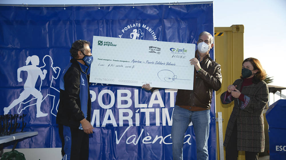 Los participantes del 33 Pas Ras al Port de Val&egrave;ncia donan 1.020 euros a Aportem