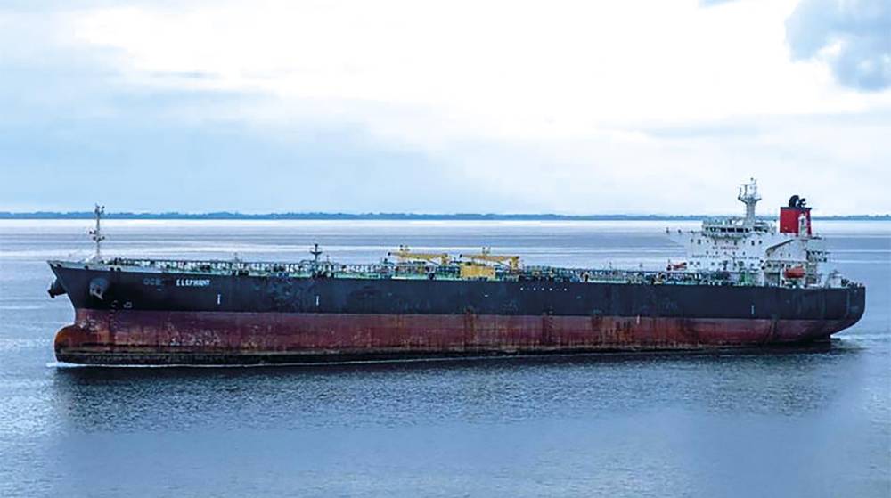 MITMA sanciona al buque “Elephant” por hacer transbordo de hidrocarburos en las aguas de Ceuta