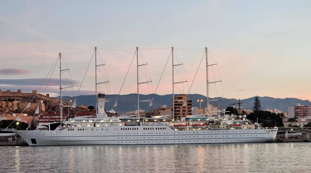 El Puerto de Almería inaugura su temporada de cruceros con el “Star Flyer”