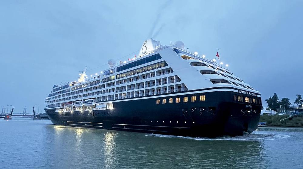 El Puerto de Sevilla inicia la temporada de cruceros con la llegada del “Azamara Pursuit”