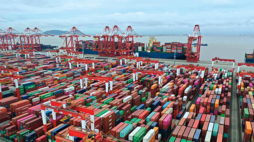 China y Oriente Medio compiten por liderar la agilidad portuaria en el manejo del contenedor