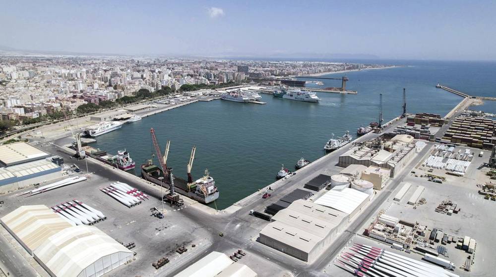La recuperación de la Operación Paso del Estrecho impulsa los resultados del Puerto de Almería
