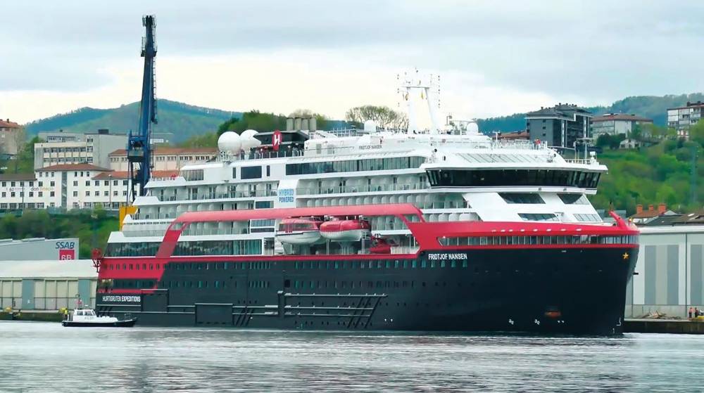 El Puerto de Pasaia recibe al “Fridtjof Nansen”, el primer crucero de la temporada