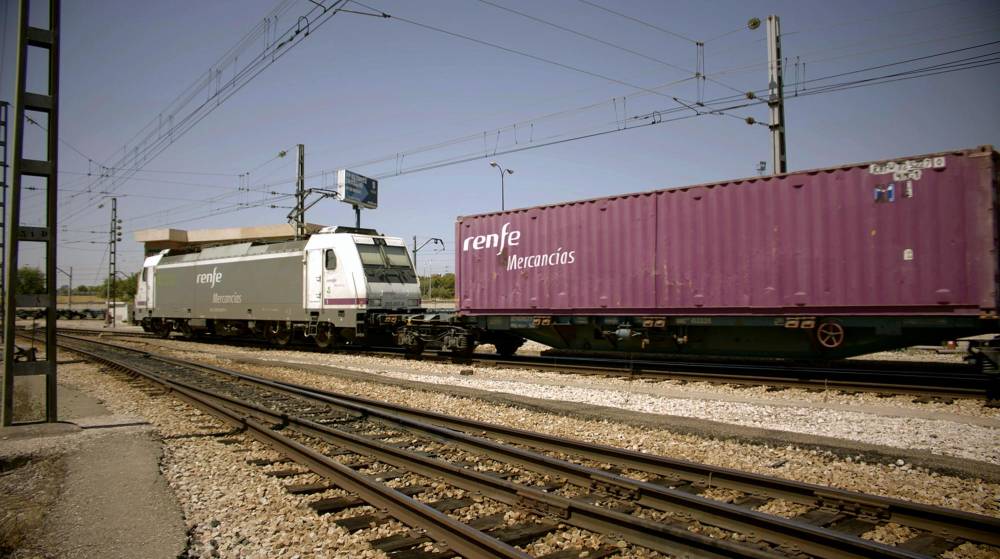 Los sindicatos ferroviarios alertan de una “privatización encubierta” de Renfe Mercancías