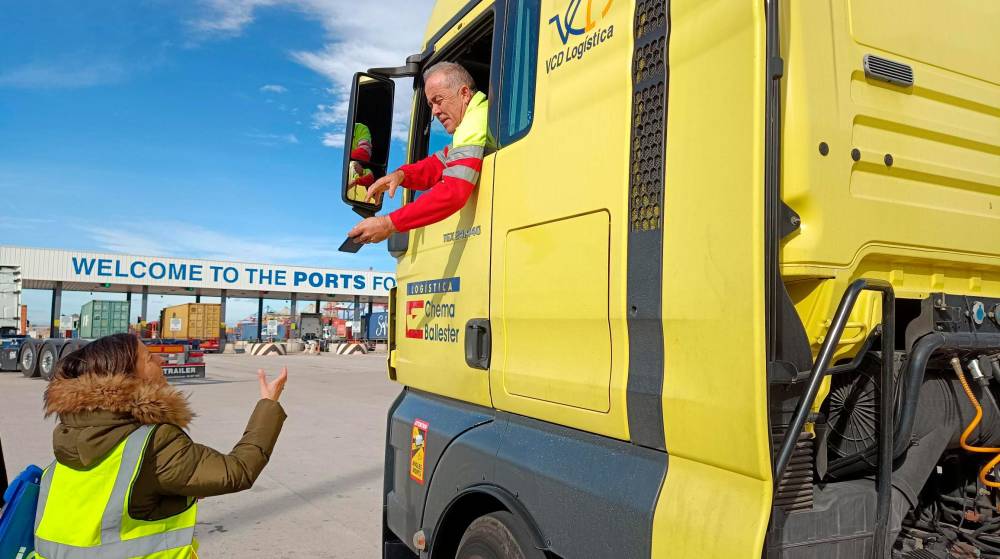 El Puerto de Valencia formará a 5.000 camioneros en la App de ValenciaportPCS