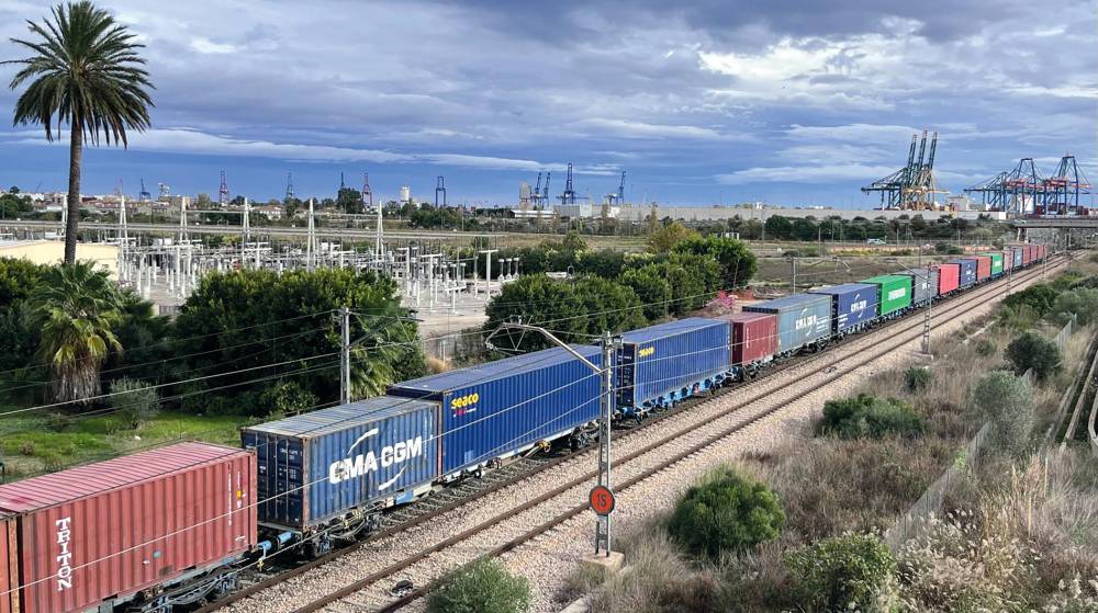 El Puerto de Valencia movió hasta noviembre un 10% más de contenedores por tren