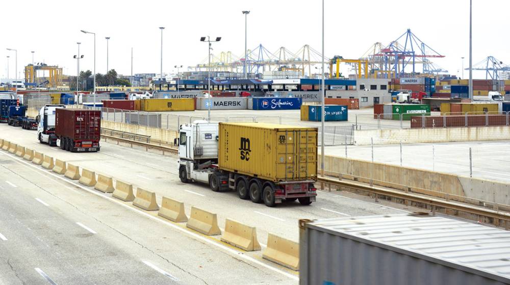 El transporte portuario valenciano logra un calendario unificado para 2021