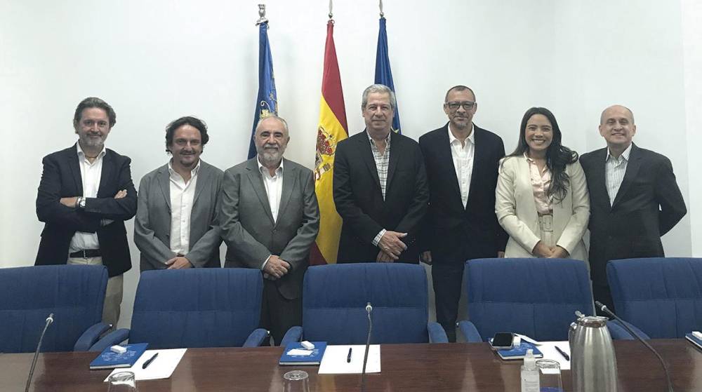 La APV presenta sus proyectos de sostenibilidad e innovación al puerto colombiano de Cartagena