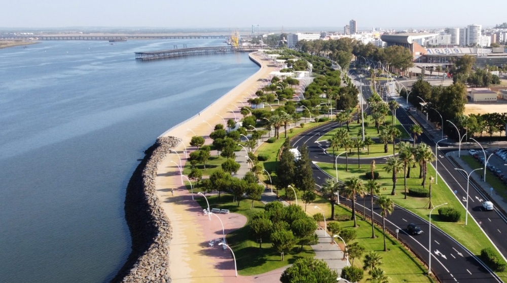 El Puerto de Huelva enciende su alumbrado navide&ntilde;o