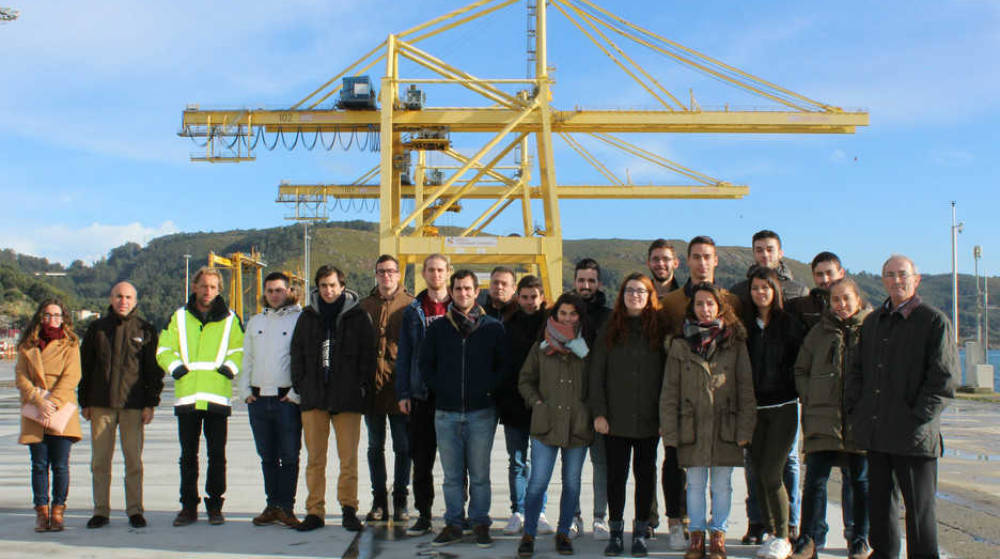 Alumnos de la Universidad de A Coru&ntilde;a visitan el Puerto de Ferrol