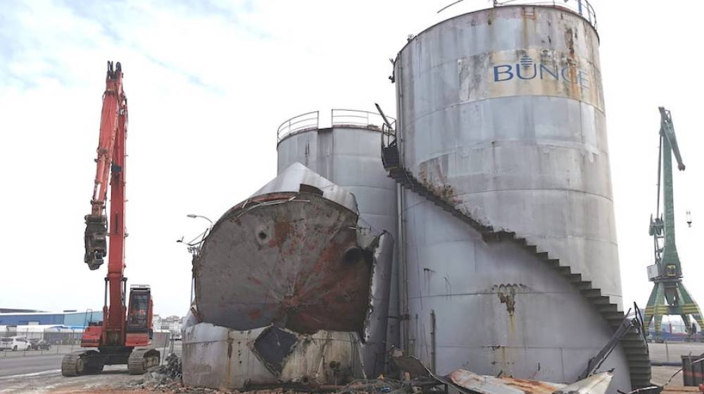 Comienza el desmantelamiento de los silos de Bunge Ib&eacute;rica en A Coru&ntilde;a