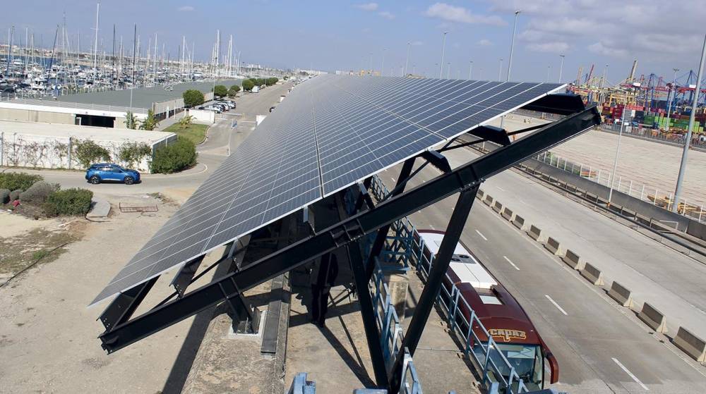 Valenciaport estudia implantar la cuarta planta fotovoltaica en el Muelle de la Xità del puerto de Valencia
