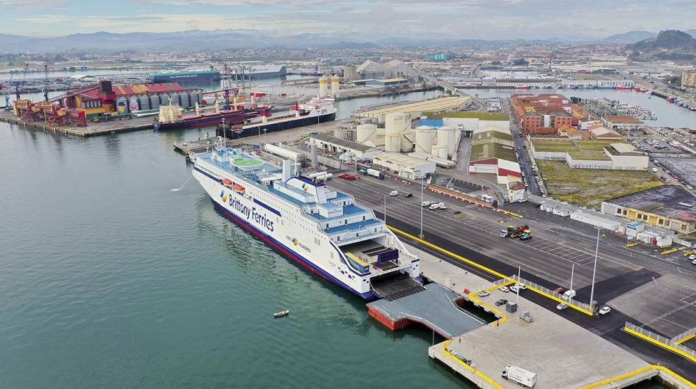 Los graneles sólidos impulsan los tráficos del Puerto de Santander hasta mayo
