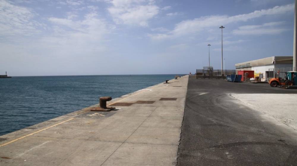 El nuevo dique Duque de Alba del Puerto de Arrecife estar&aacute; listo en un mes