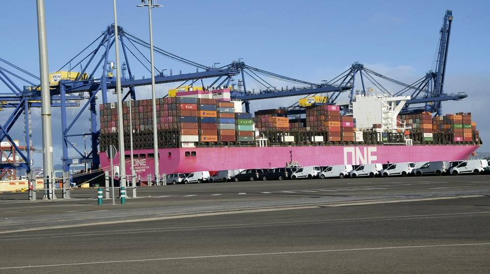 Valenciaport cierra su segundo mes en positivo y mueve 6.803.999 toneladas en octubre