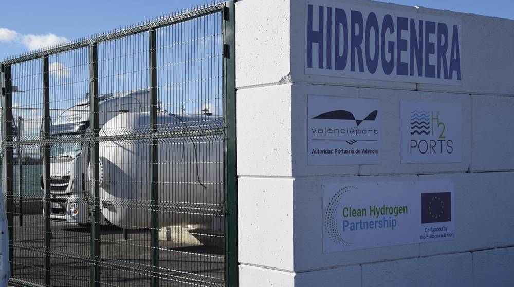 El Puerto de Valencia realiza el primer abastecimiento con su nueva hidrogenera