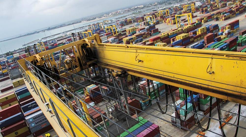 La operativa portuaria reajusta sus procesos a la espera del aumento del tr&aacute;fico de Asia