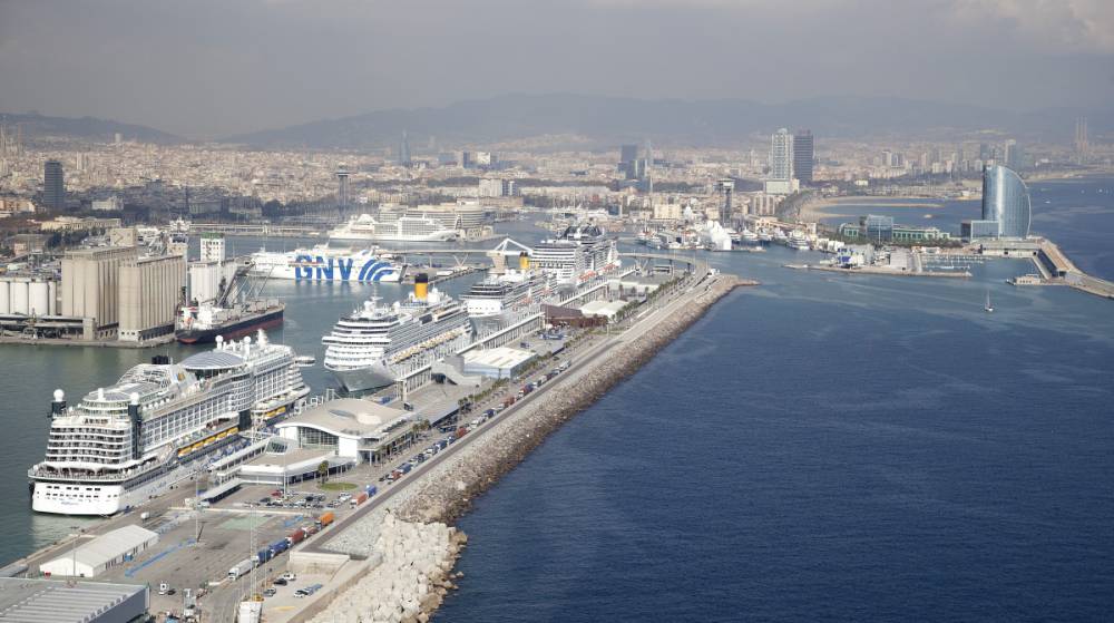 El Puerto de Barcelona mantiene con su tendencia al alza en el tr&aacute;fico de cruceros