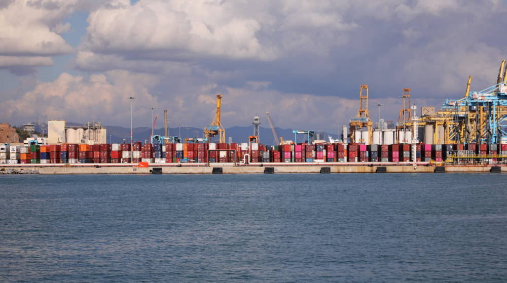 El tr&aacute;fico de contenedores del Port de Barcelona supera niveles prepandemia