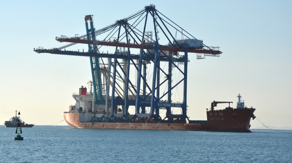 CSP Iberian Valencia Terminal recibe su nueva gr&uacute;a STS