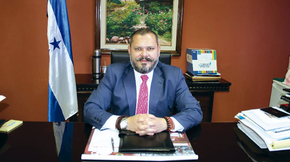Omar Z&uacute;niga llama a potenciar la eficiencia portuaria como nuevo presidente de la CIP