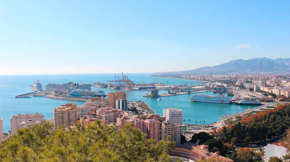 Puerto de Málaga incentiva los tráficos y servicios marítimos