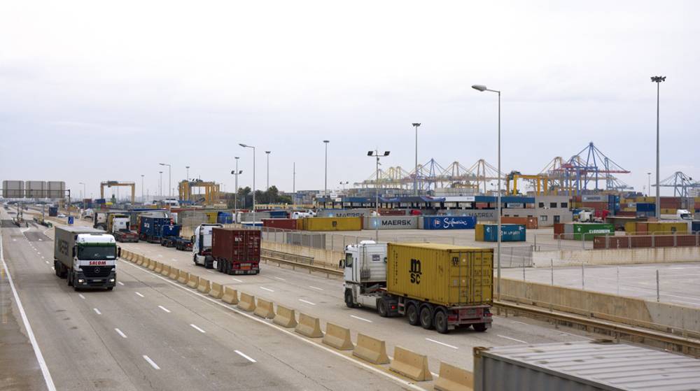 FVET-Puerto denuncia retenciones de hasta dos horas en el acceso a CSP Iberian Valencia Terminal