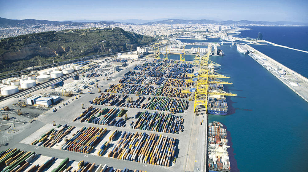 Los contenedores de importaci&oacute;n tiran de los tr&aacute;ficos del Puerto de Barcelona