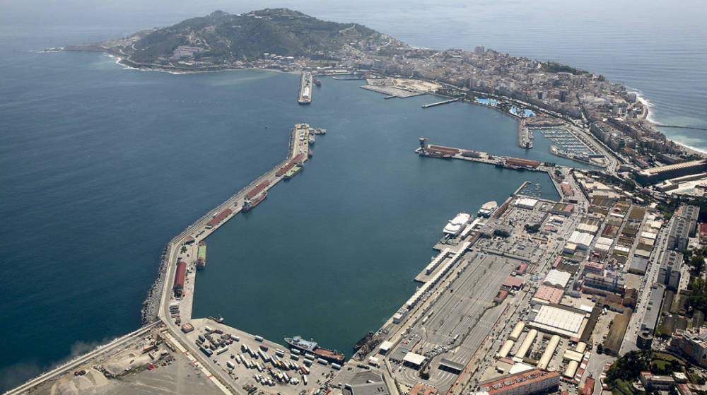 Adelte instalar&aacute; las cuatro nuevas pasarelas de la Estaci&oacute;n Mar&iacute;tima de Ceuta